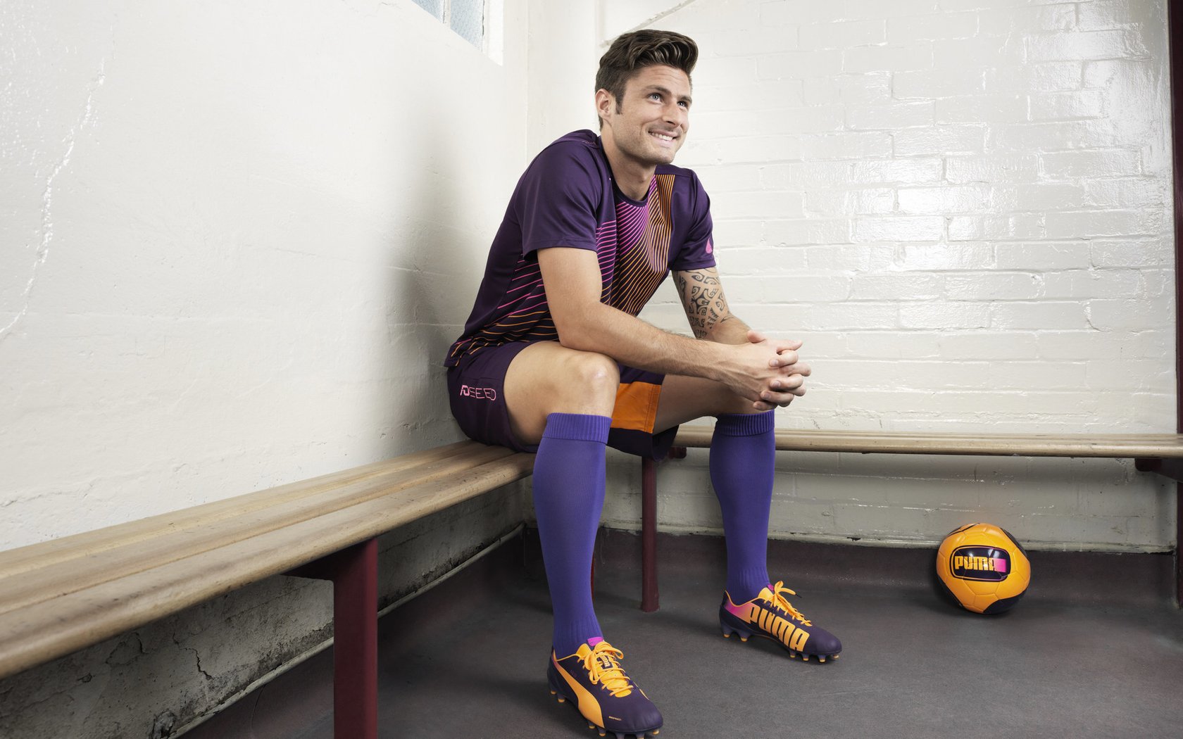 卡马文加爆发难掩战术困境,曼城式压制如何点醒瑞士足球?